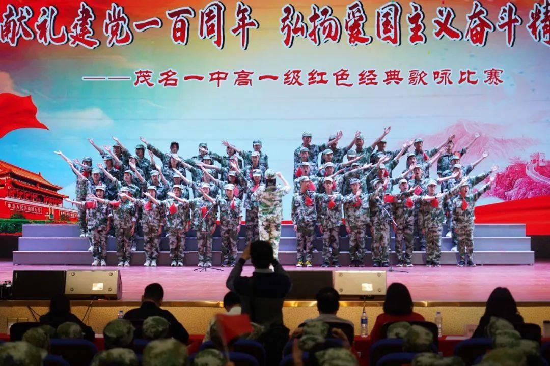 他是巨奸严嵩集团倒台后唯一善终的人,一生功绩卓越